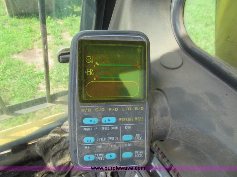 image for item H8973 Komatsu PC220LC-6L excavator