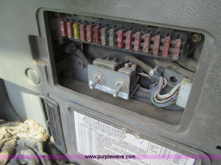 image for item H8973 Komatsu PC220LC-6L excavator