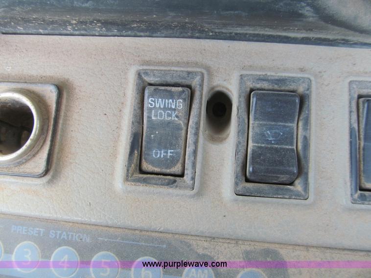 image for item H8973 Komatsu PC220LC-6L excavator