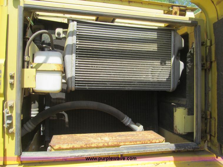 image for item H8973 Komatsu PC220LC-6L excavator