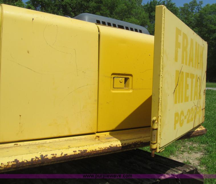 image for item H8973 Komatsu PC220LC-6L excavator