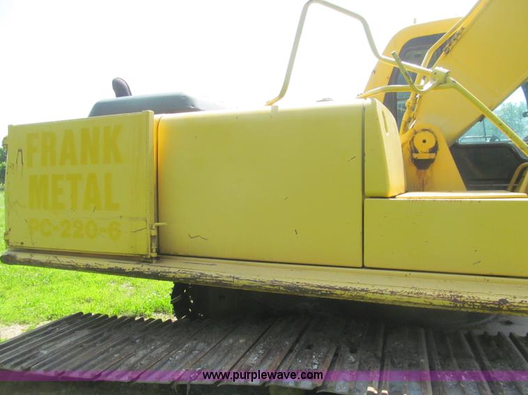 image for item H8973 Komatsu PC220LC-6L excavator