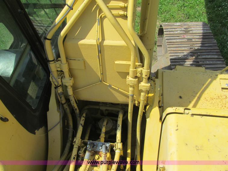 image for item H8973 Komatsu PC220LC-6L excavator