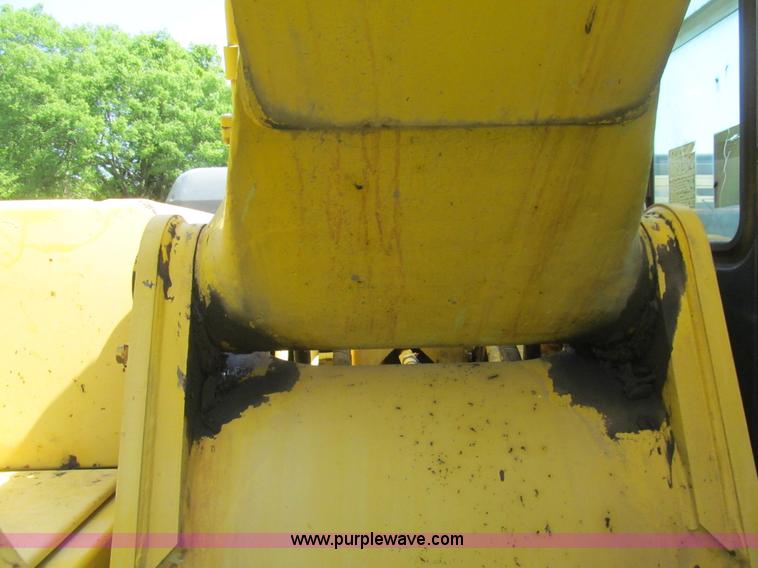 image for item H8973 Komatsu PC220LC-6L excavator