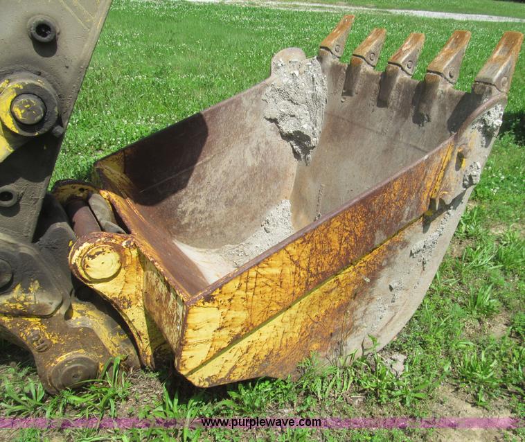 image for item H8973 Komatsu PC220LC-6L excavator