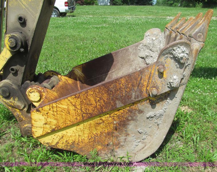 image for item H8973 Komatsu PC220LC-6L excavator