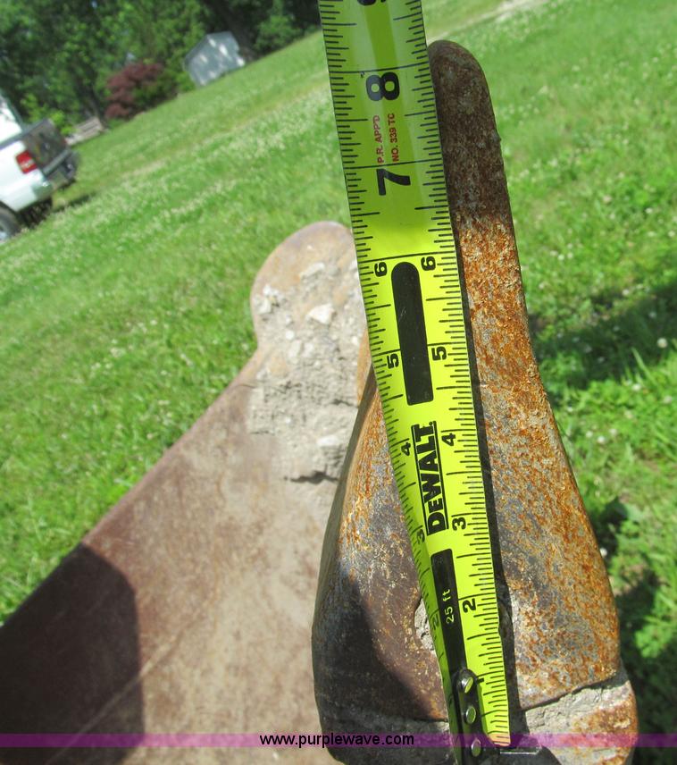 image for item H8973 Komatsu PC220LC-6L excavator