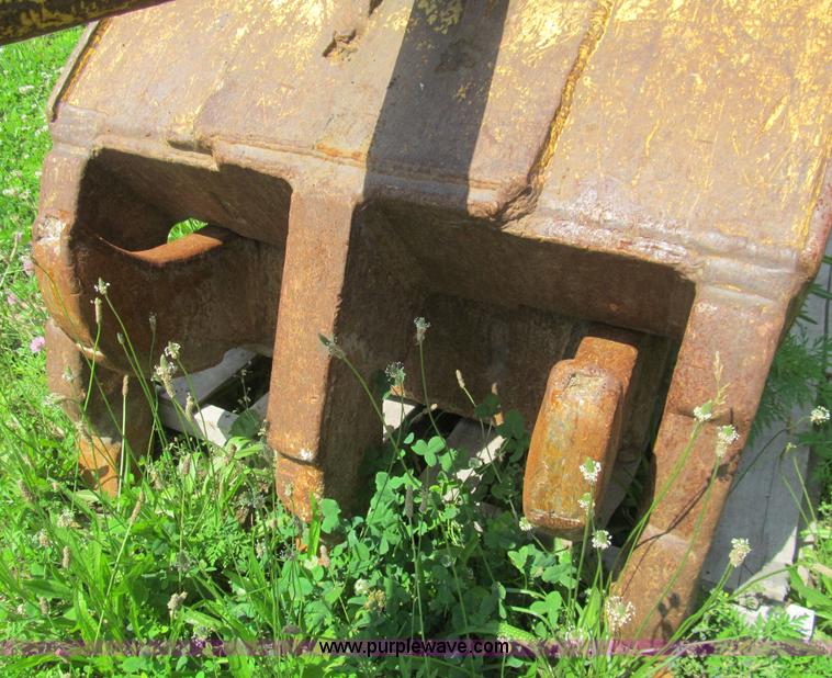 image for item H8973 Komatsu PC220LC-6L excavator