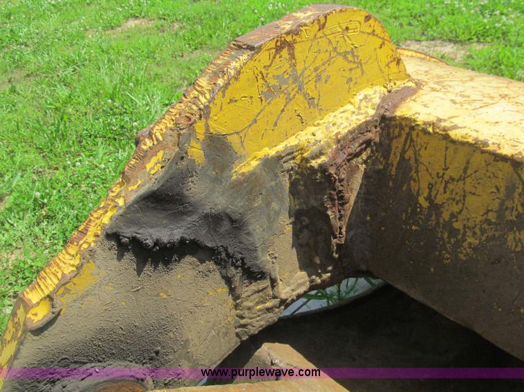 image for item H8973 Komatsu PC220LC-6L excavator