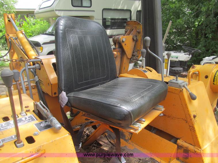 image for item H8980 1980 Case DH4 articulated trencher