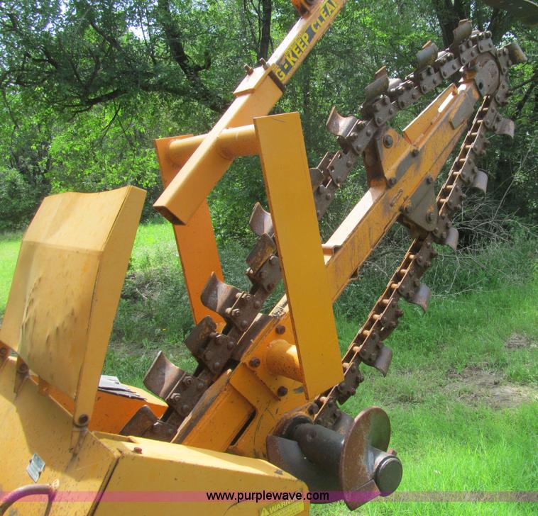 image for item H8980 1980 Case DH4 articulated trencher