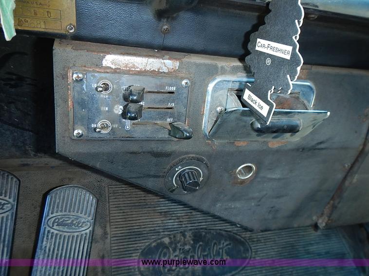 image for item I3612 1985 Peterbilt 349 dump truck