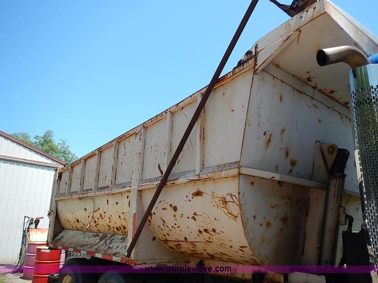 image for item I3612 1985 Peterbilt 349 dump truck