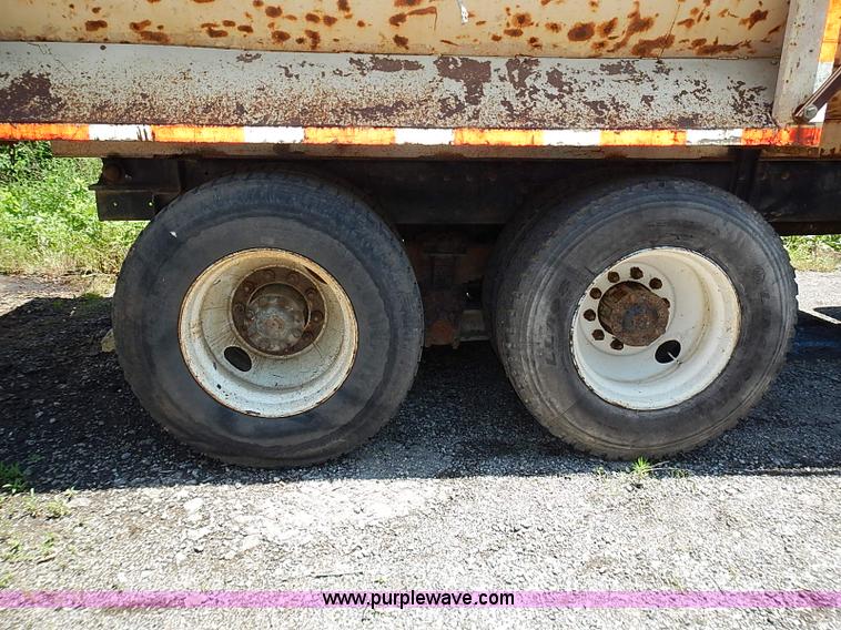 image for item I3612 1985 Peterbilt 349 dump truck