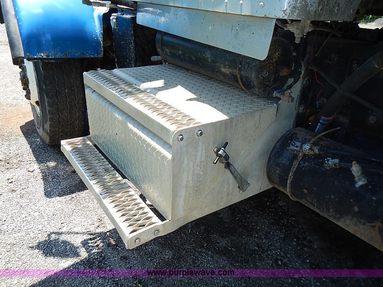 image for item I3612 1985 Peterbilt 349 dump truck