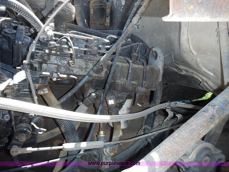 image for item I3613 1994 Ford LT8000 dump truck