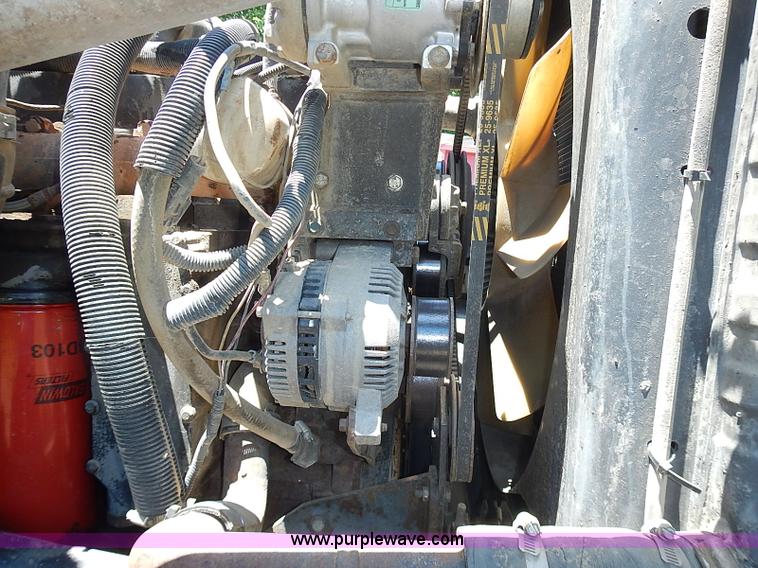 image for item I3613 1994 Ford LT8000 dump truck