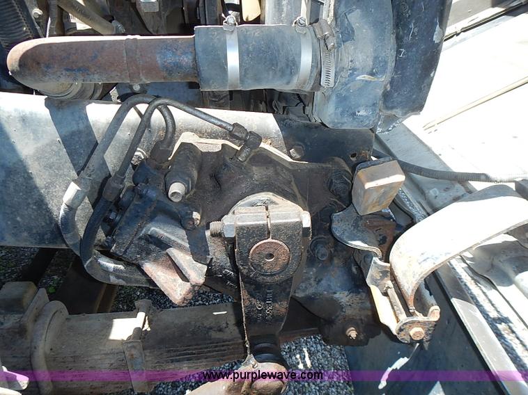 image for item I3613 1994 Ford LT8000 dump truck