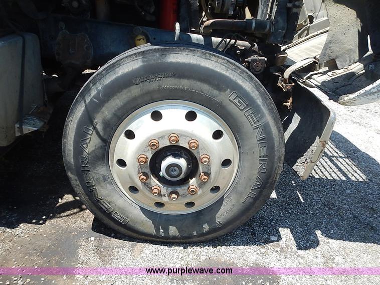 image for item I3613 1994 Ford LT8000 dump truck