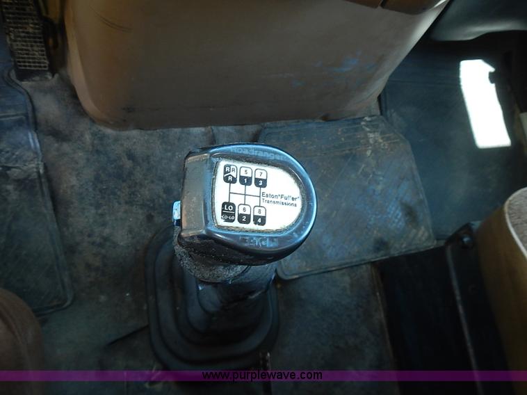 image for item I3614 1996 Ford LT9000 dump truck