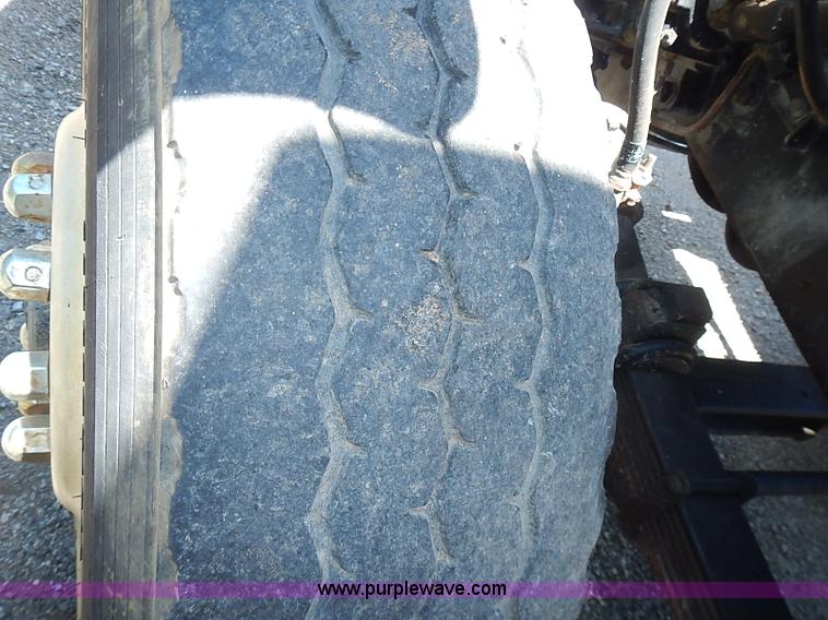 image for item I3614 1996 Ford LT9000 dump truck