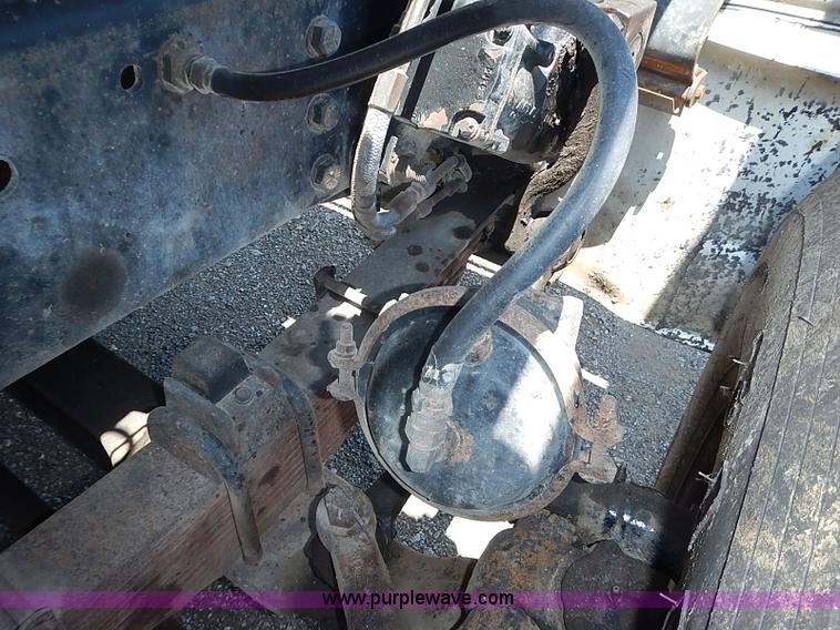 image for item I3614 1996 Ford LT9000 dump truck