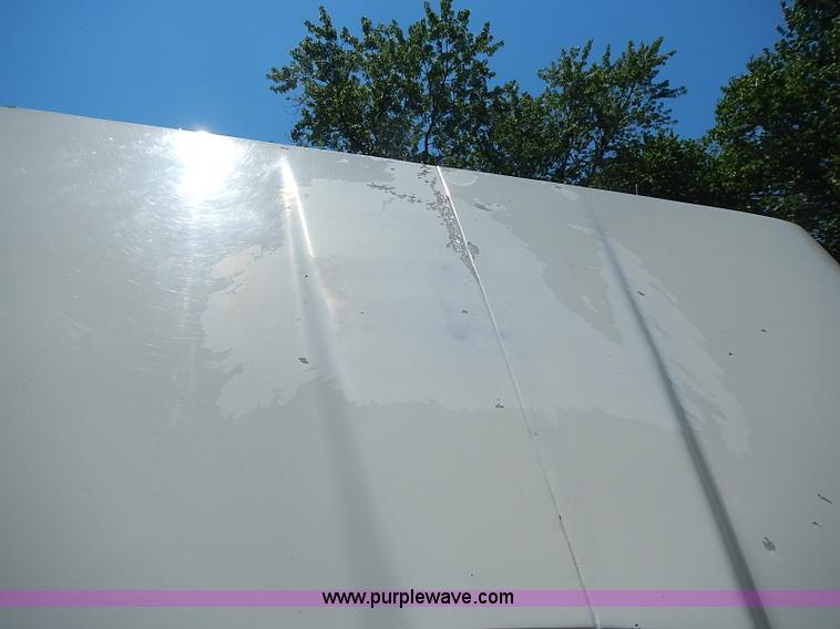 image for item I3614 1996 Ford LT9000 dump truck