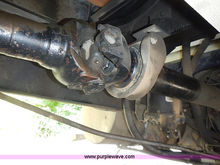 image for item I3614 1996 Ford LT9000 dump truck