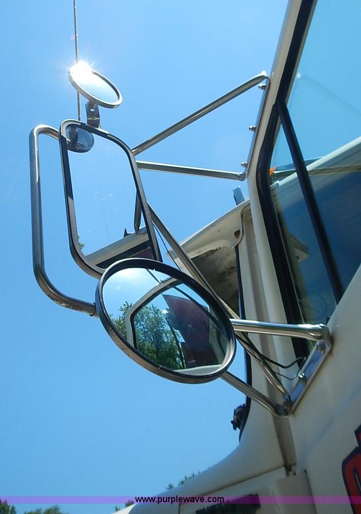 image for item I3614 1996 Ford LT9000 dump truck