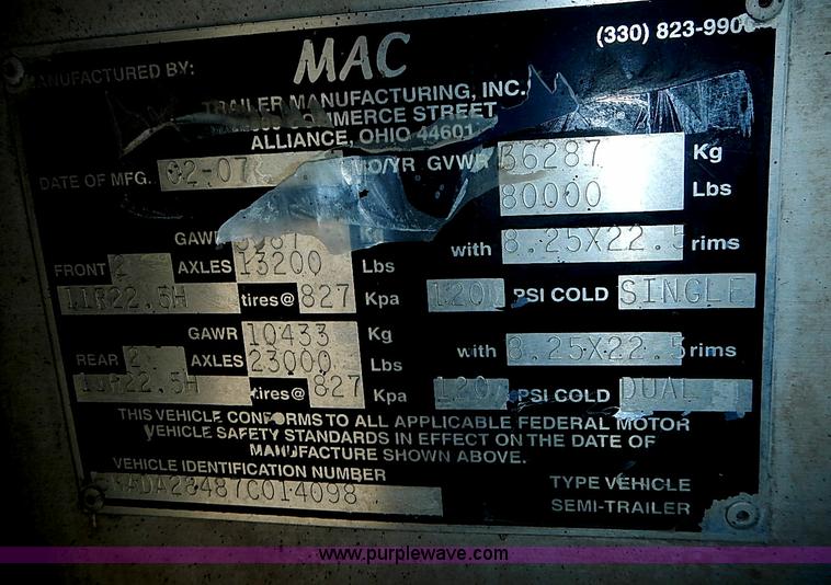 image for item I3615 2007 MAC 28' aluminum trailer