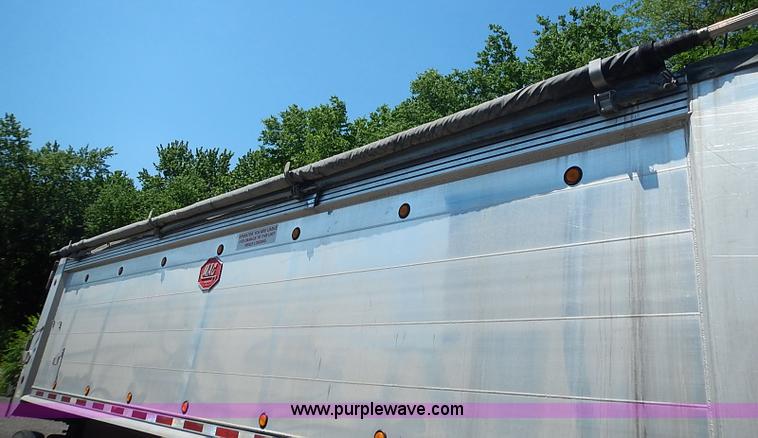 image for item I3615 2007 MAC 28' aluminum trailer