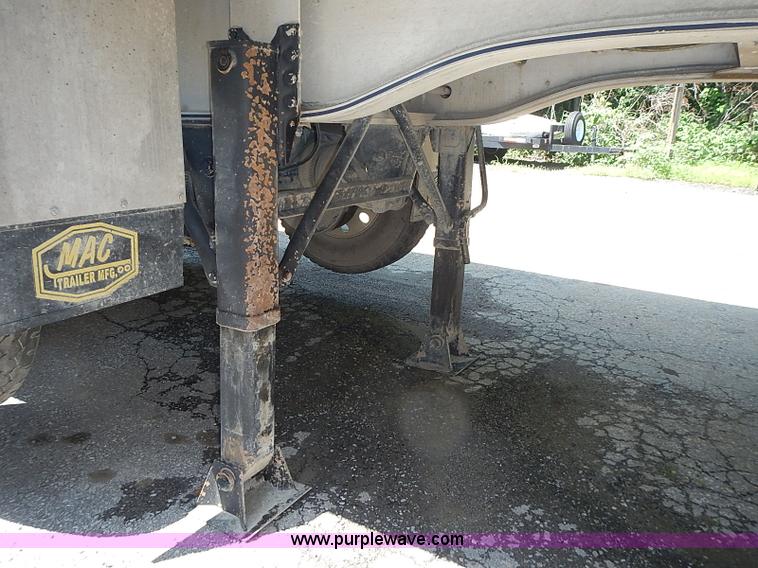 image for item I3615 2007 MAC 28' aluminum trailer