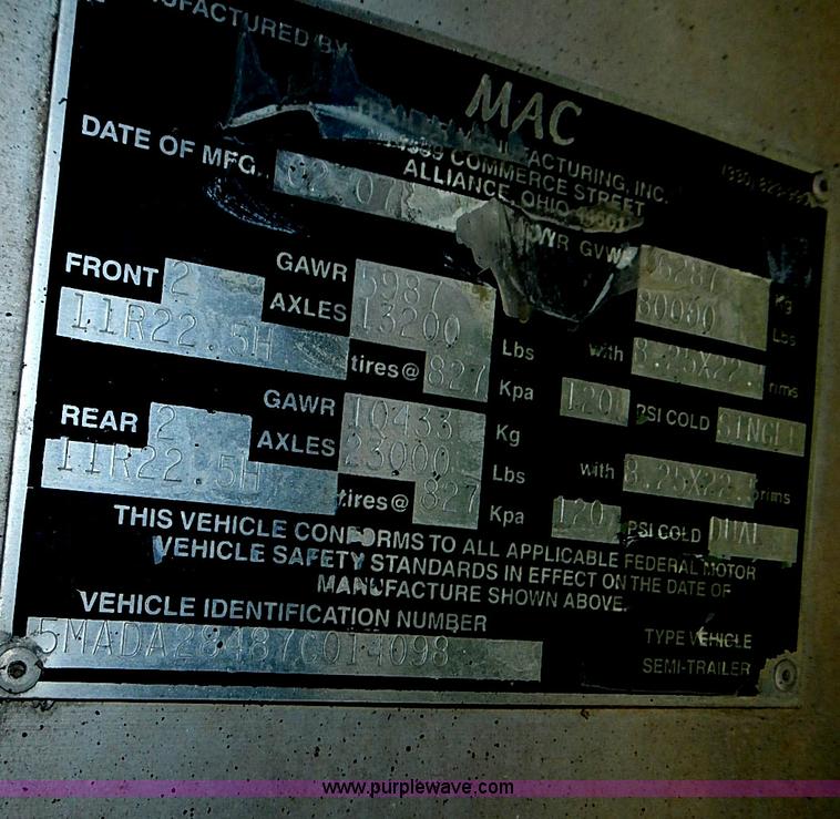 image for item I3615 2007 MAC 28' aluminum trailer