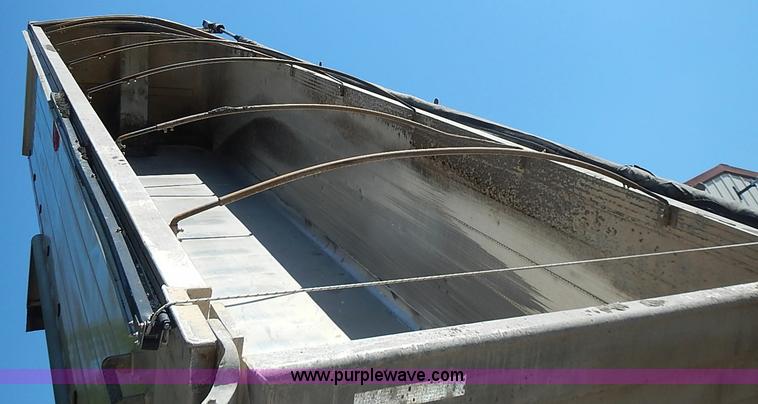 image for item I3615 2007 MAC 28' aluminum trailer