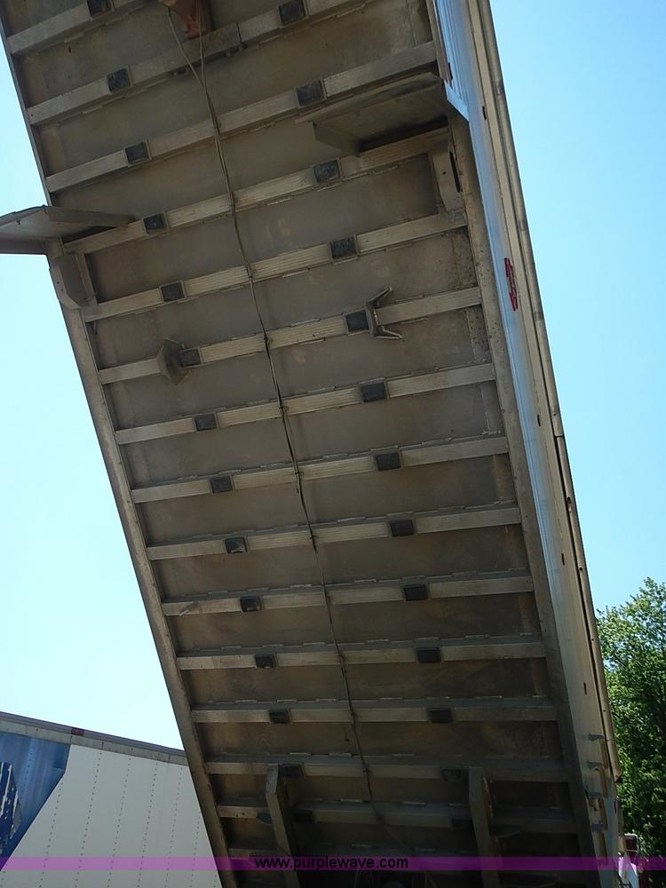 image for item I3615 2007 MAC 28' aluminum trailer