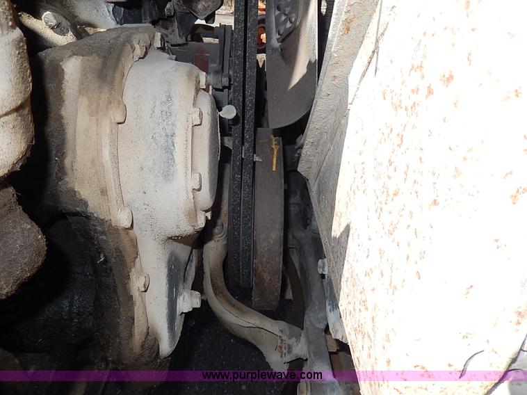 image for item I3747 1968 Mack R600 water truck