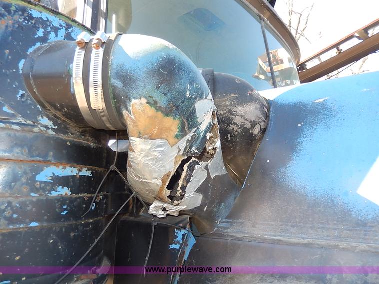 image for item I3747 1968 Mack R600 water truck