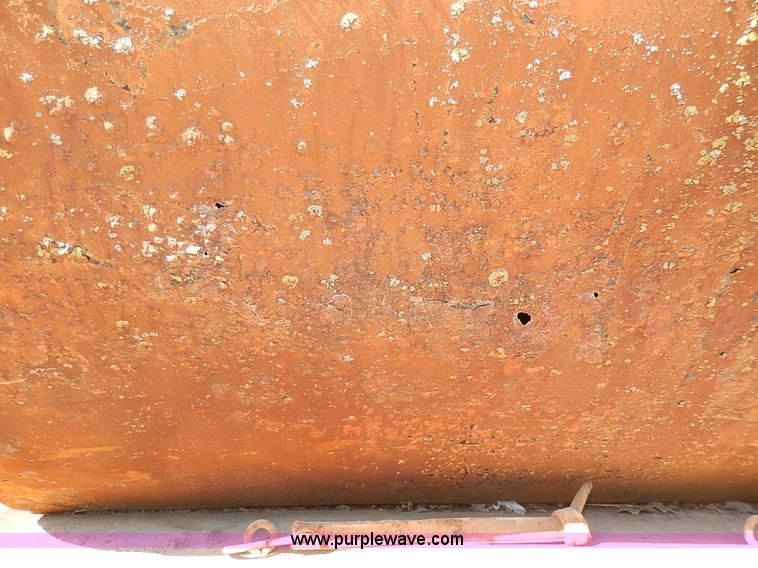 image for item I3747 1968 Mack R600 water truck