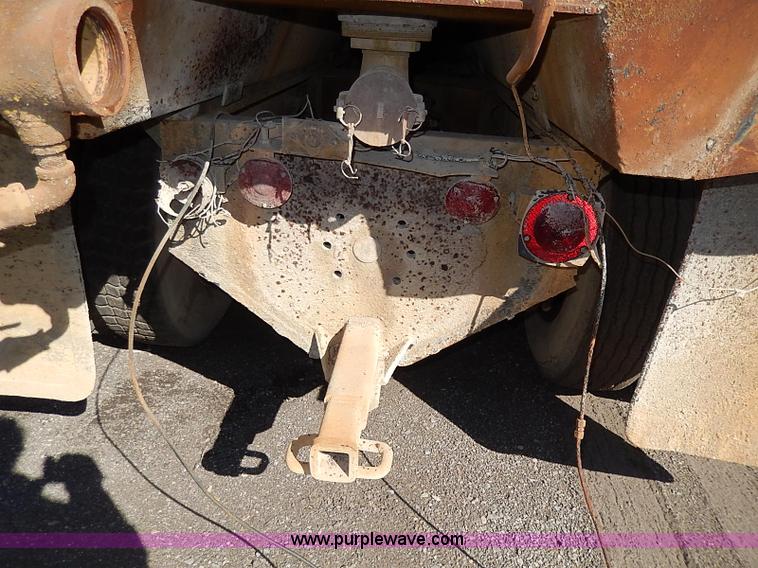 image for item I3747 1968 Mack R600 water truck