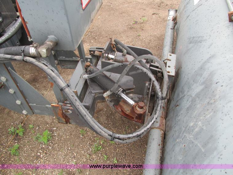 image for item I4163 2000 New Holland TL80 MFWD tractor