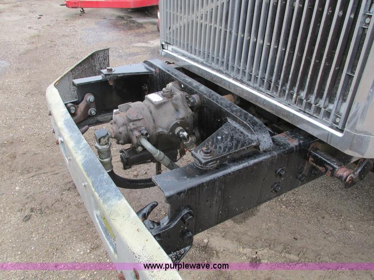 image for item I4166 1989 Volvo WCA64T oil distribution truck