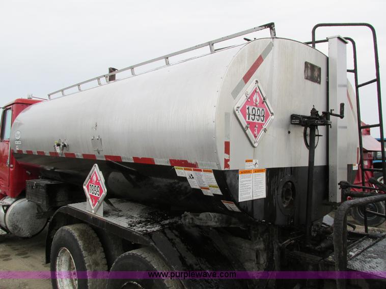 image for item I4166 1989 Volvo WCA64T oil distribution truck