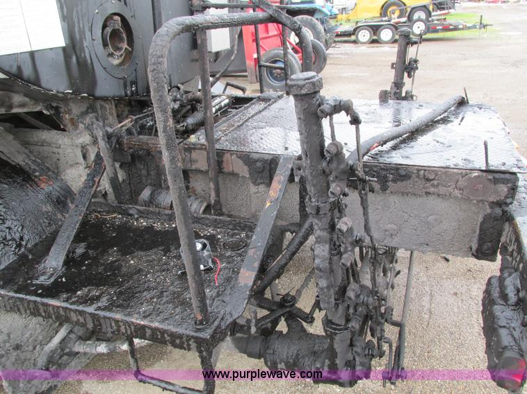 image for item I4166 1989 Volvo WCA64T oil distribution truck