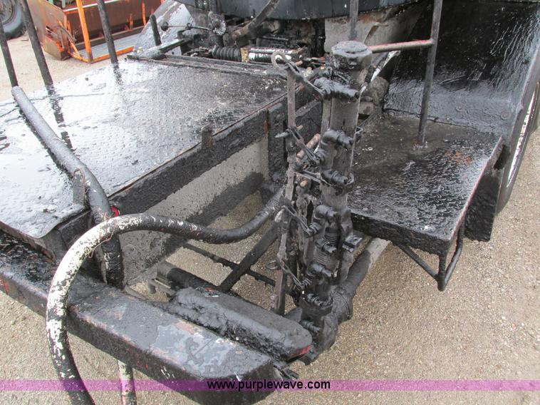 image for item I4166 1989 Volvo WCA64T oil distribution truck