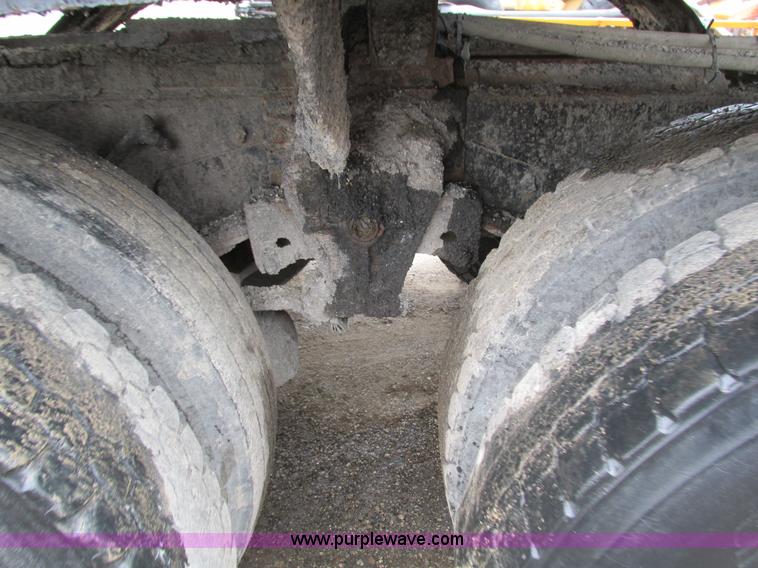 image for item I4166 1989 Volvo WCA64T oil distribution truck