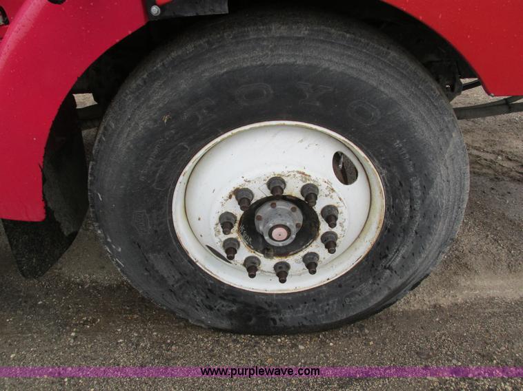 image for item I4166 1989 Volvo WCA64T oil distribution truck