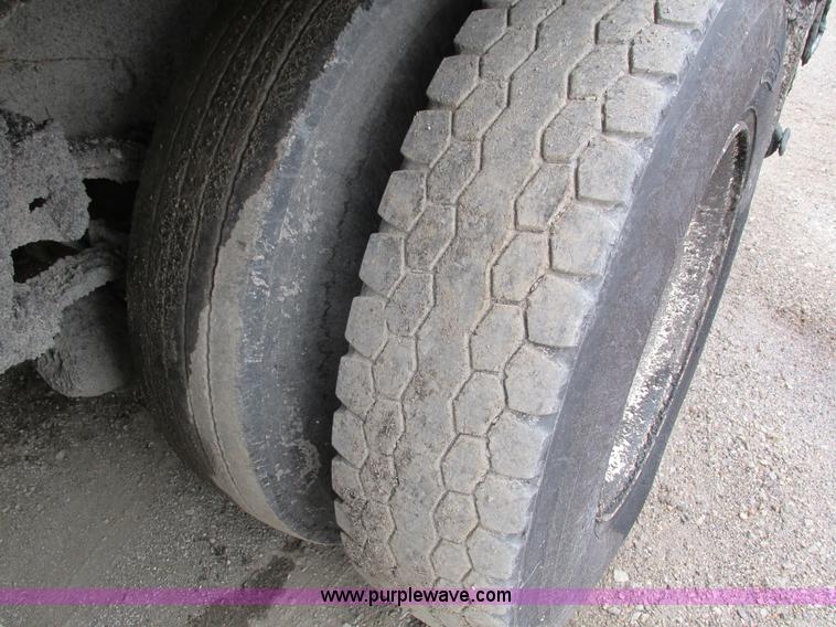 image for item I4166 1989 Volvo WCA64T oil distribution truck