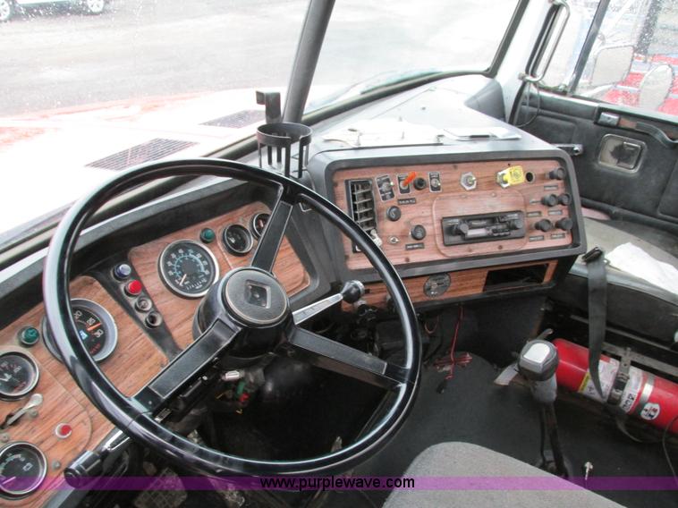 image for item I4166 1989 Volvo WCA64T oil distribution truck