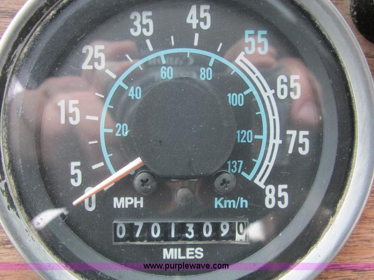 image for item I4166 1989 Volvo WCA64T oil distribution truck