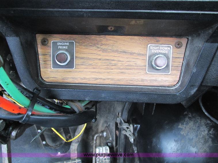 image for item I4166 1989 Volvo WCA64T oil distribution truck